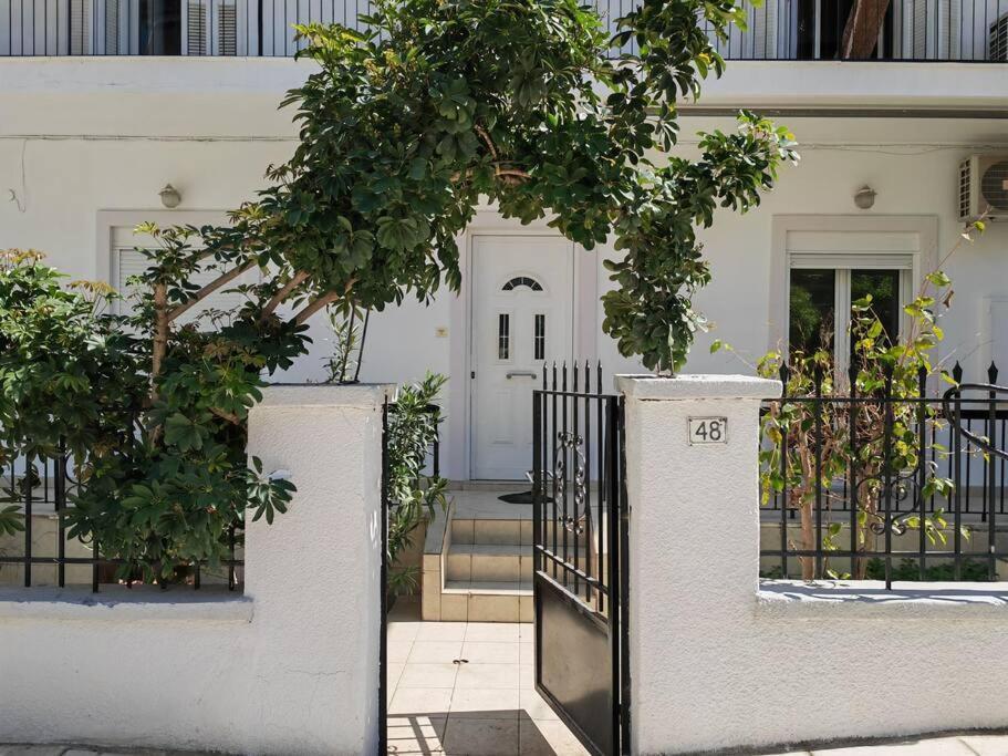 Апартаменты Athens Riviera Экстерьер фото